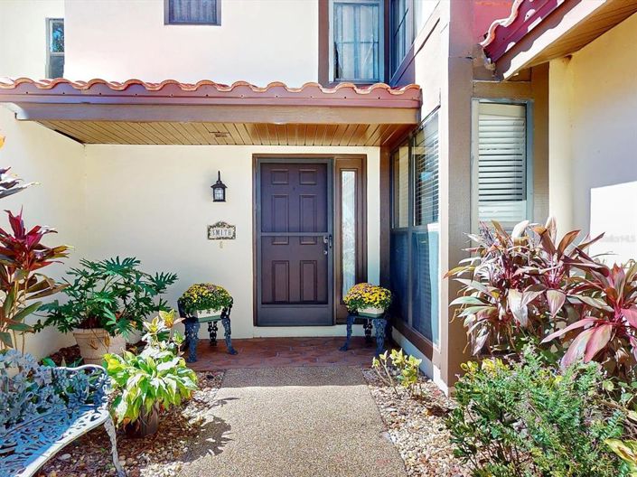 Image No.6-2 Bed Townhouse for sale