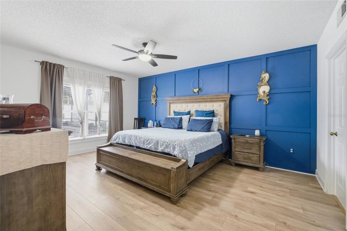 Image No.13-4 Bed House for sale