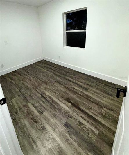 Image No.12-4 Bed House for sale