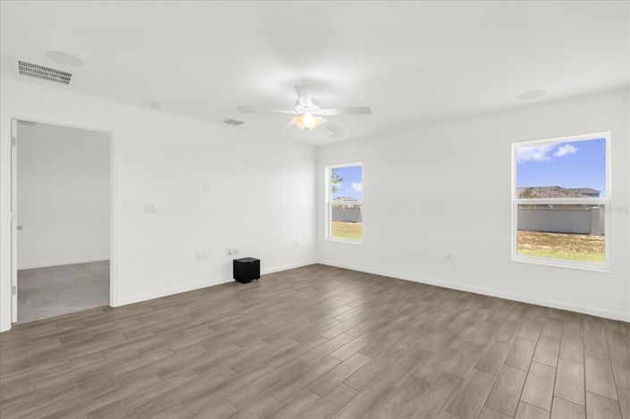 Image No.7-Maison de 4 chambres à vendre à Saint John