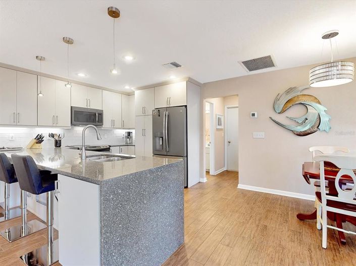 Image No.12-2 Bed Townhouse for sale