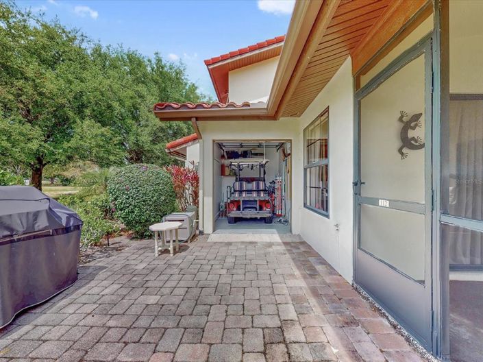 Image No.27-2 Bed Townhouse for sale