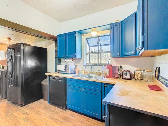 Image No.11-5 Bed House for sale