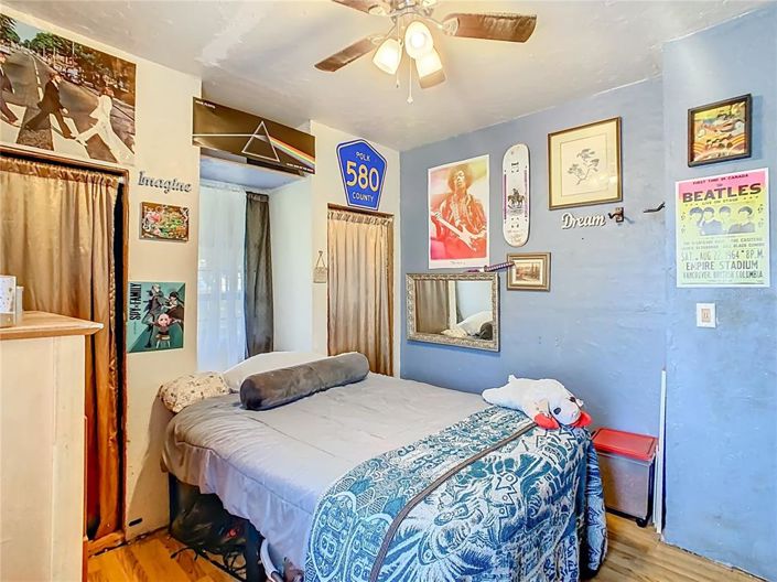 Image No.17-5 Bed House for sale