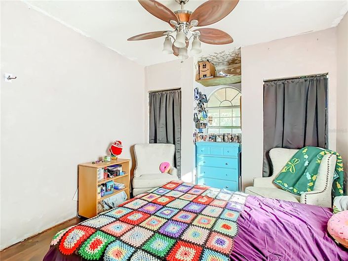 Image No.20-5 Bed House for sale