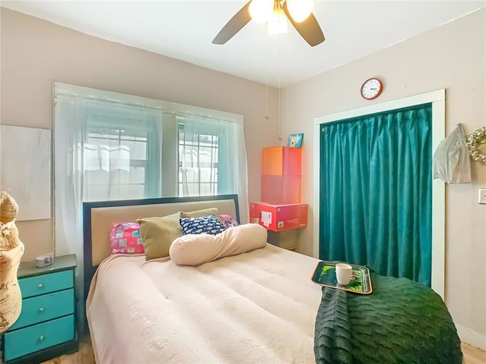 Image No.25-5 Bed House for sale