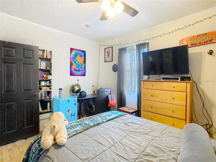 Image No.29-5 Bed House for sale