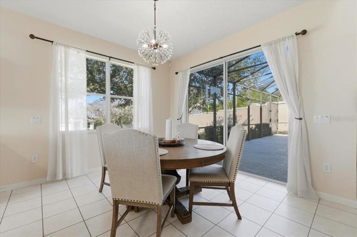 Image No.10-5 Bed House for sale