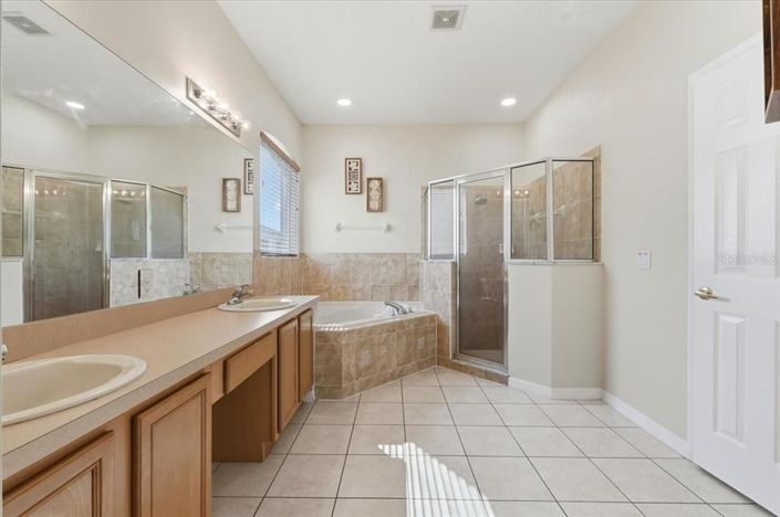 Image No.19-5 Bed House for sale