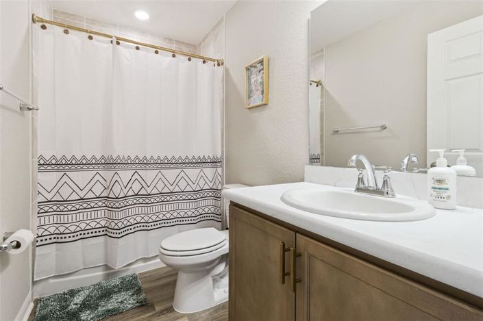 Image No.18-3 Bed House for sale