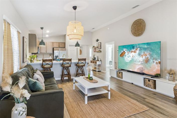 Image No.9-3 Bed House for sale