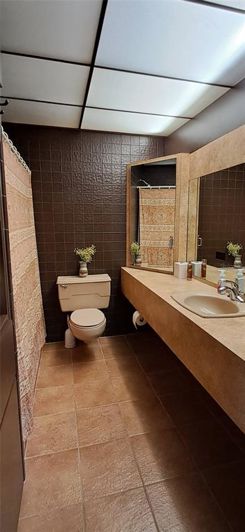 Image No.20-3 Bed House for sale