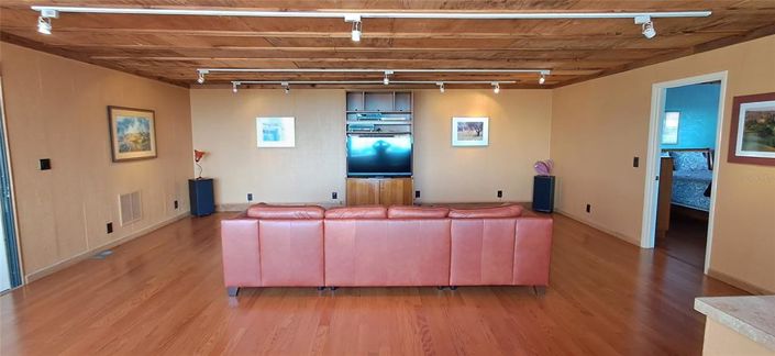 Image No.38-3 Bed House for sale