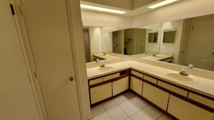 Image No.7-2 Bed Villa for sale