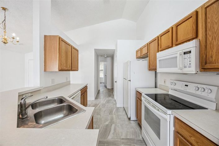 Image No.12-4 Bed House for sale