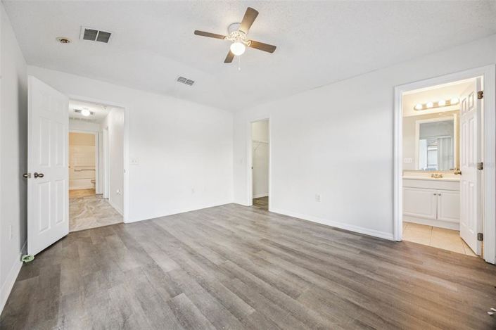 Image No.17-4 Bed House for sale