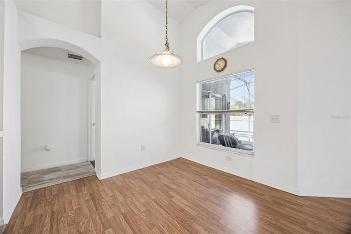 Image No.9-4 Bed House for sale