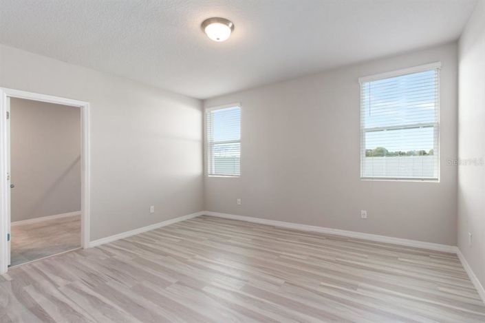 Image No.17-3 Bed House for sale