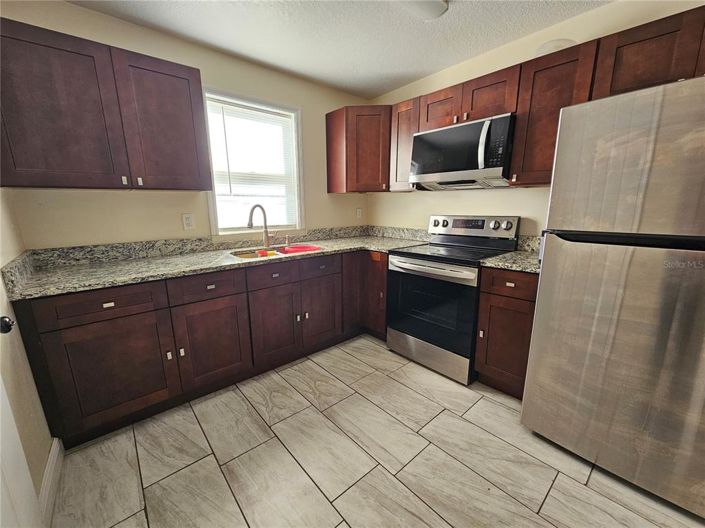 Image No.2-2 Bed House for sale