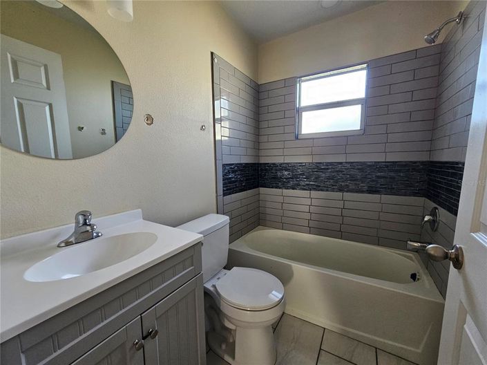 Image No.5-2 Bed House for sale