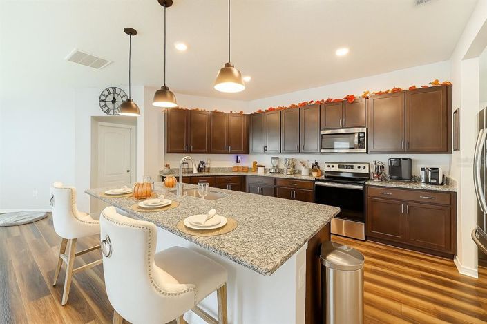 Image No.3-4 Bed House for sale