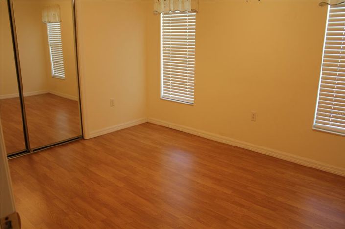 Image No.24-3 Bed House for sale