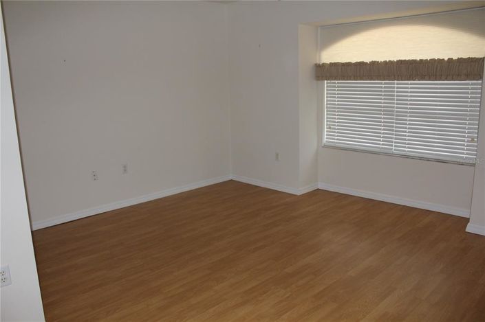 Image No.29-3 Bed House for sale