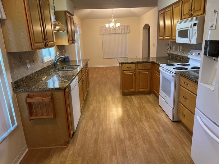 Image No.7-3 Bed House for sale