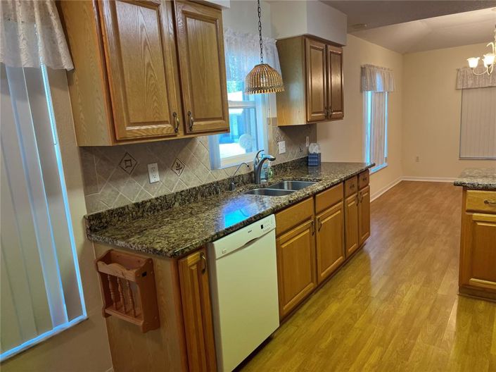 Image No.8-3 Bed House for sale