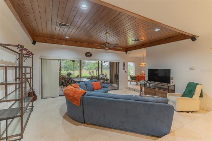 Image No.4-2 Bed House for sale