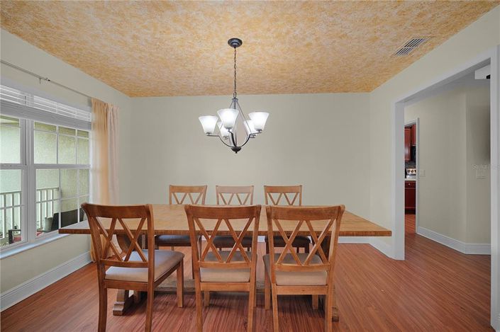 Image No.10-4 Bed House for sale