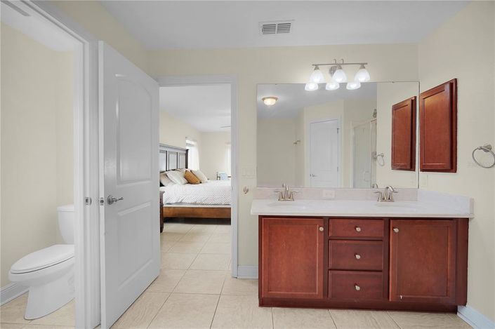 Image No.24-4 Bed House for sale