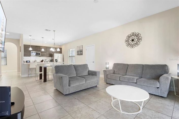 Image No.17-3 Bed House for sale