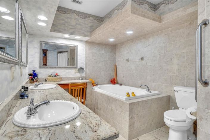 Image No.27-4 Bed House for sale