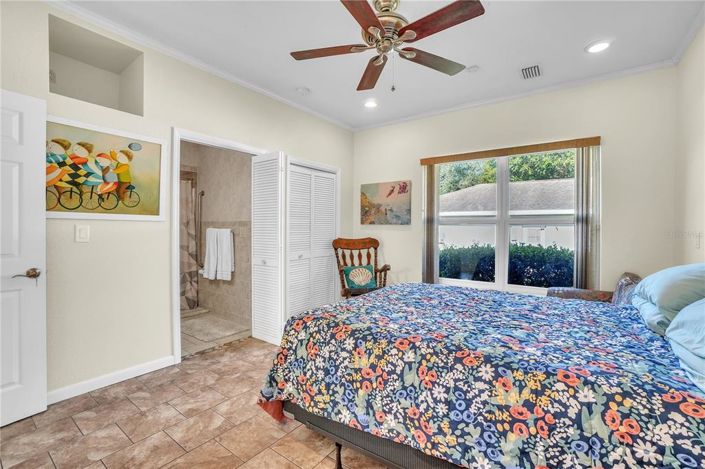 Image No.37-4 Bed House for sale