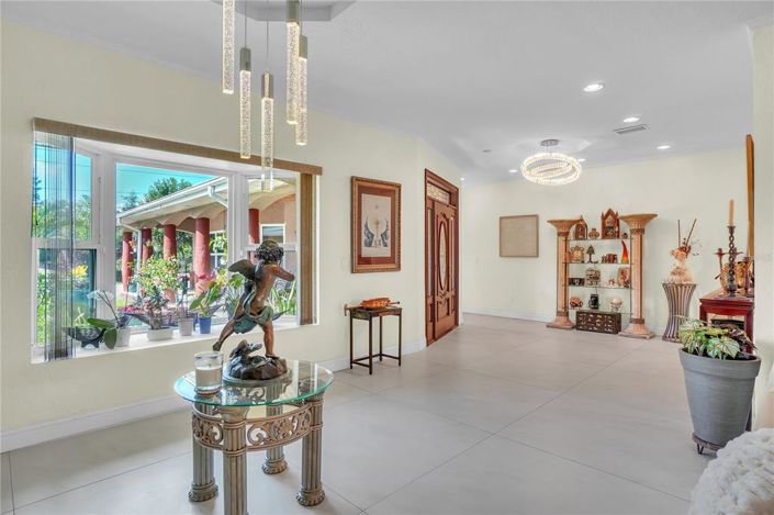 Image No.7-4 Bed House for sale