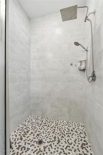 Image No.12-4 Bed House for sale