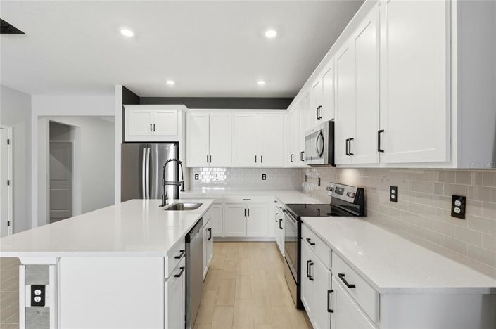 Image No.6-4 Bed House for sale