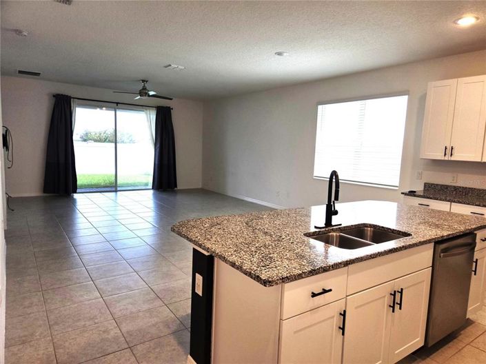 Image No.17-3 Bed House for sale