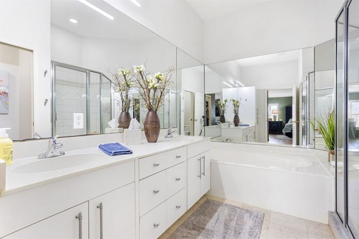 Image No.22-3 Bed Townhouse for sale