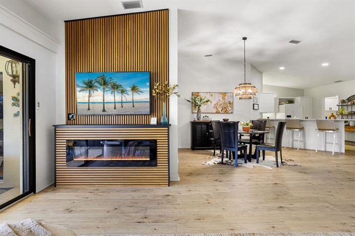 Image No.9-3 Bed Townhouse for sale