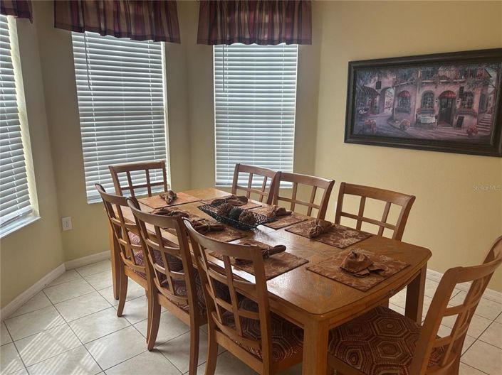 Image No.3-4 Bed House for sale