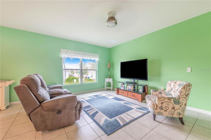 Image No.21-4 Bed House for sale