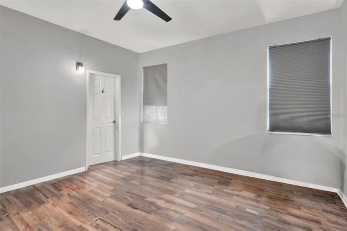 Image No.16-5 Bed House for sale