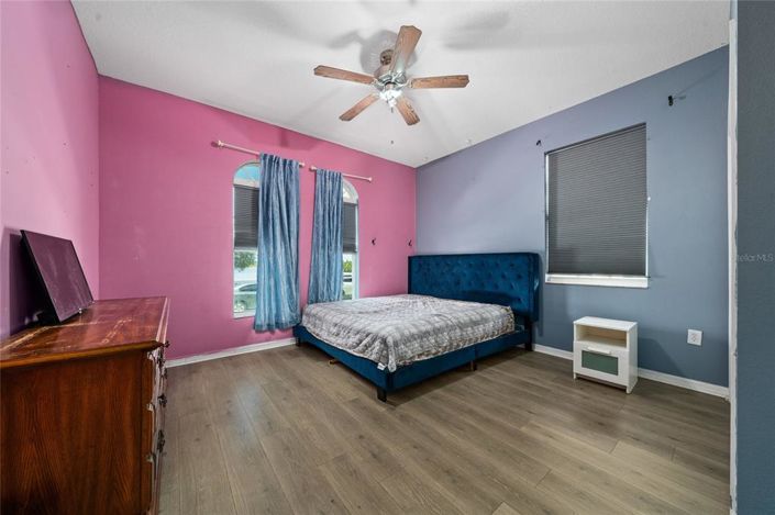 Image No.19-5 Bed House for sale