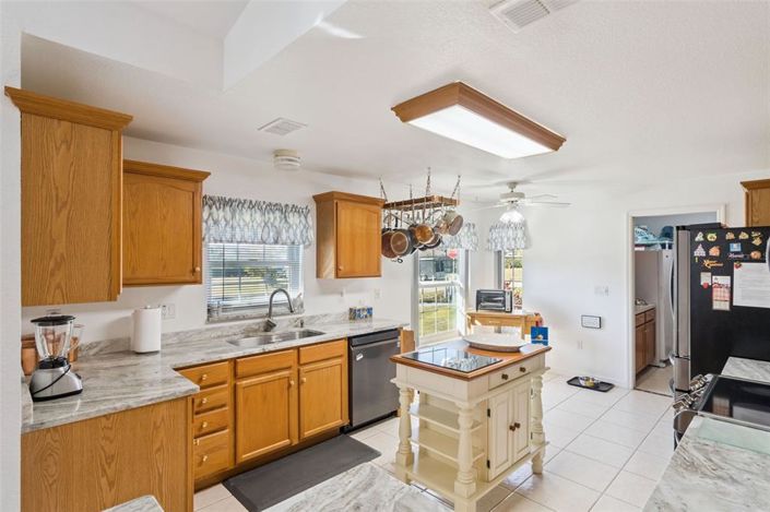 Image No.11-3 Bed House for sale