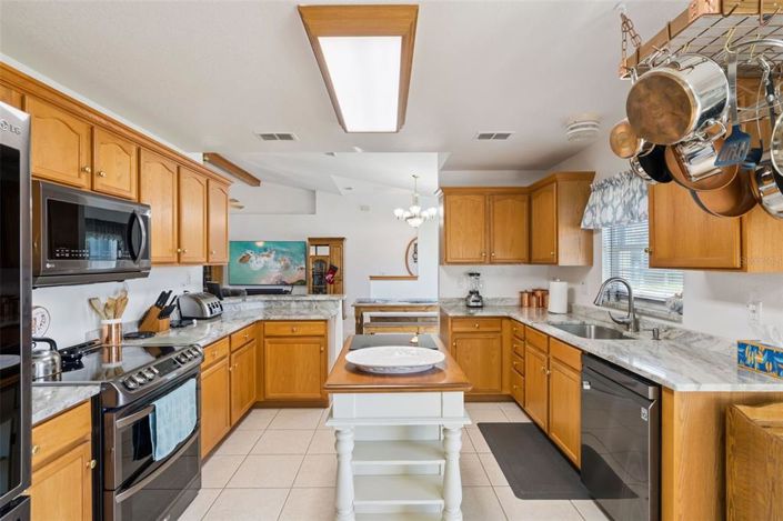 Image No.13-3 Bed House for sale