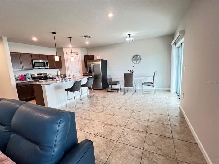 Image No.20-4 Bed House for sale