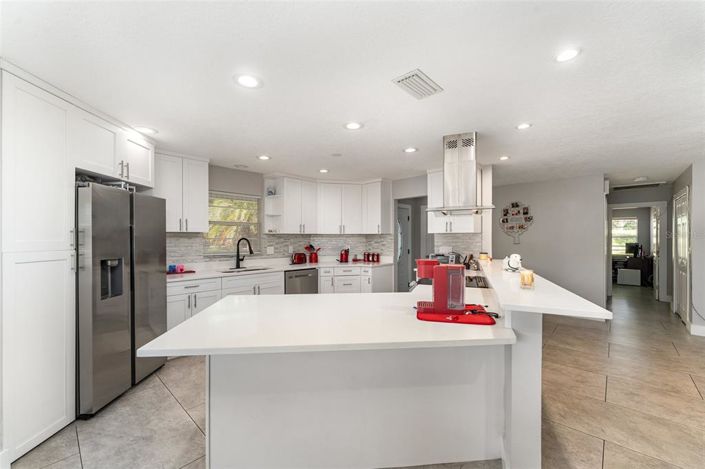 Image No.8-3 Bed House for sale