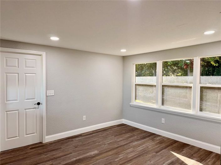 Image No.11-4 Bed House for sale